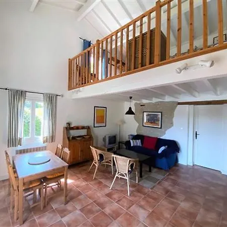 Ferme Composee De 5 Tatil Evi Ronsenac (Charente)